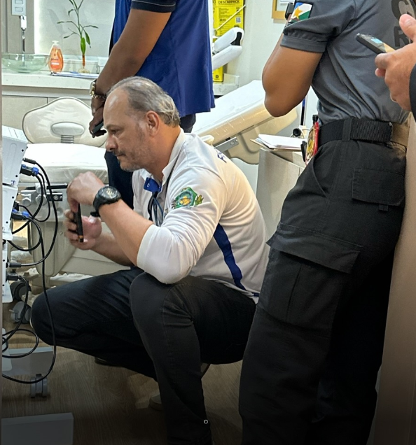 Polícia Civil acompanha inspeção em consultório de médica investigada por morte de defensora pública